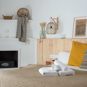 https://hostal-sa-teula.catalonia-hotels.com